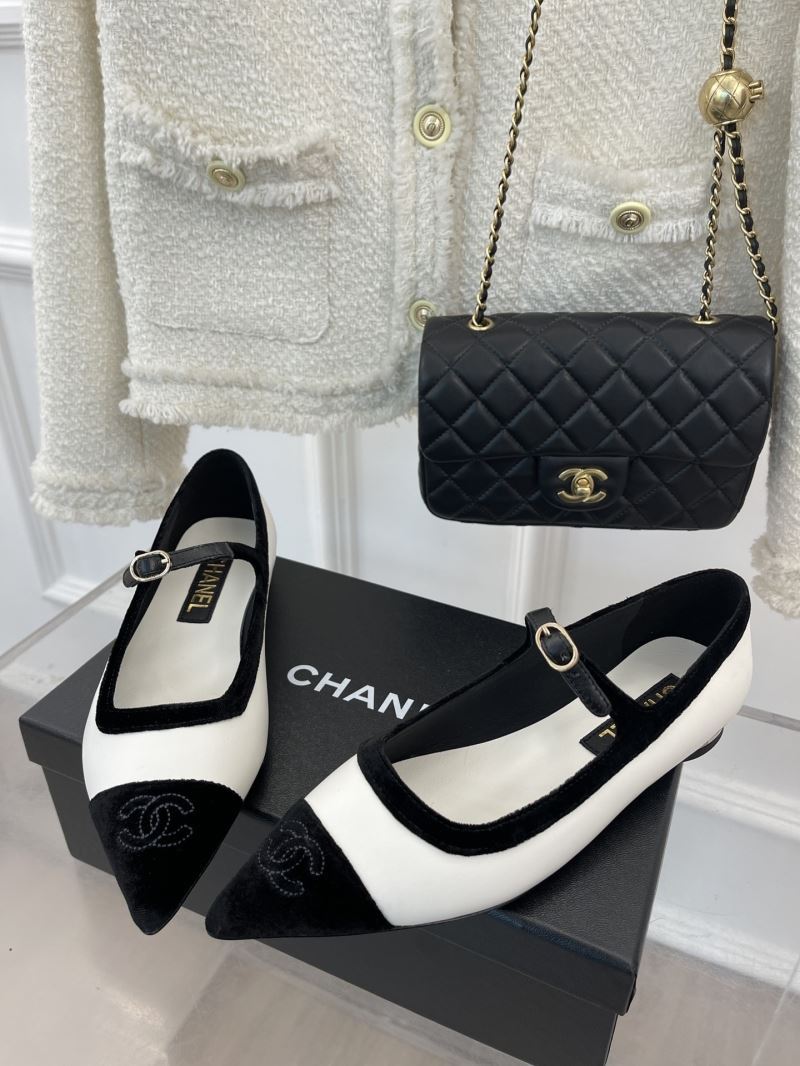 Chanel Low Shoes